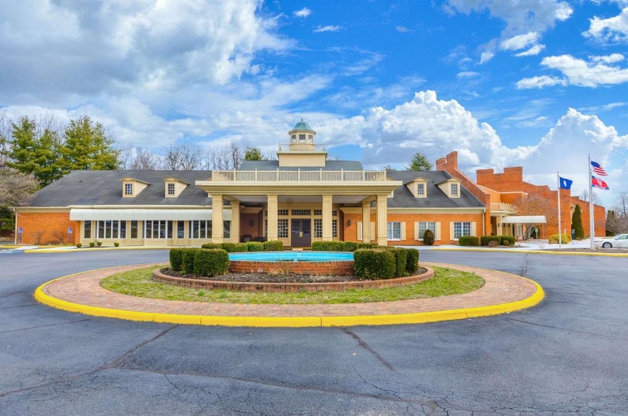 Quality Inn Radford-West Blacksburg I-81 Exterior photo