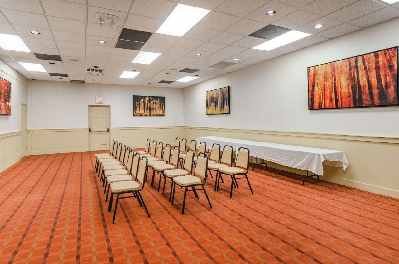 Quality Inn Radford-West Blacksburg I-81 Exterior photo