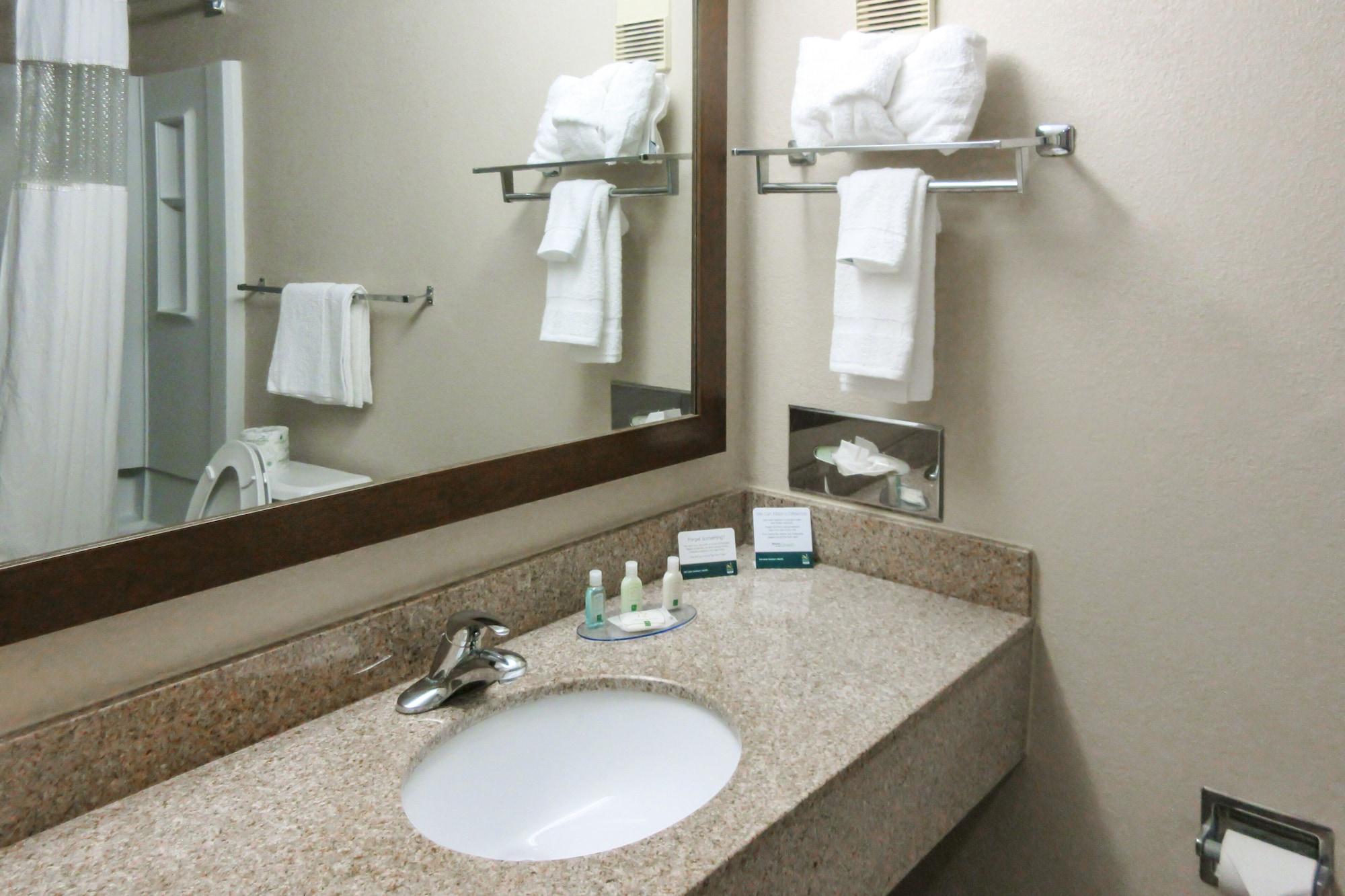 Quality Inn Radford-West Blacksburg I-81 Exterior photo